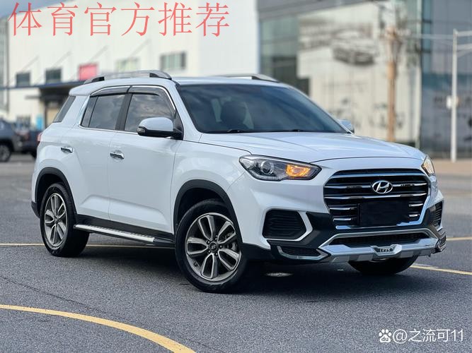 众国脚热衷试驾现代新款SUV 于海无证驾驶跑得欢