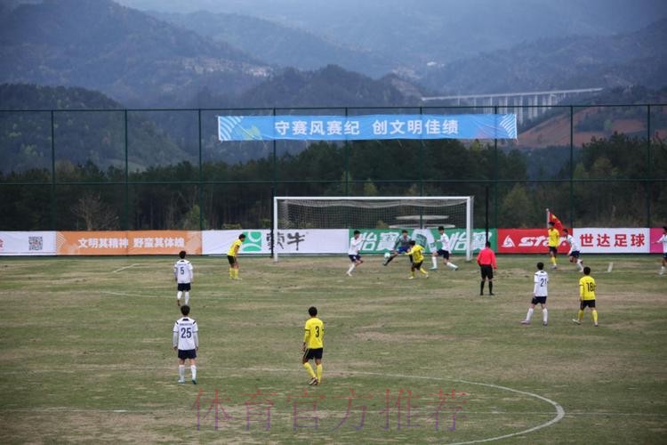 黑马!重庆杨家坪中学剑指全国赛 黑马!重庆杨家坪中学剑指全国赛