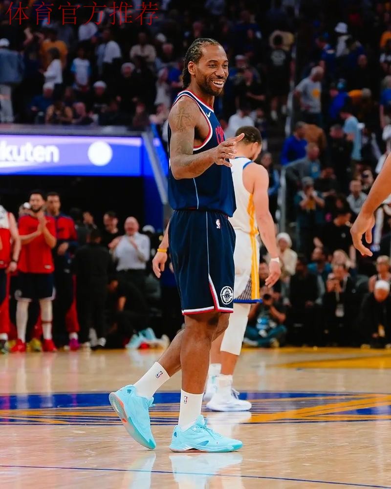 范弗利特:伦纳德从加盟猛龙第一天起就没打算留在球队 范弗利特:伦纳德从加盟猛龙第一天起就没打算留在球队